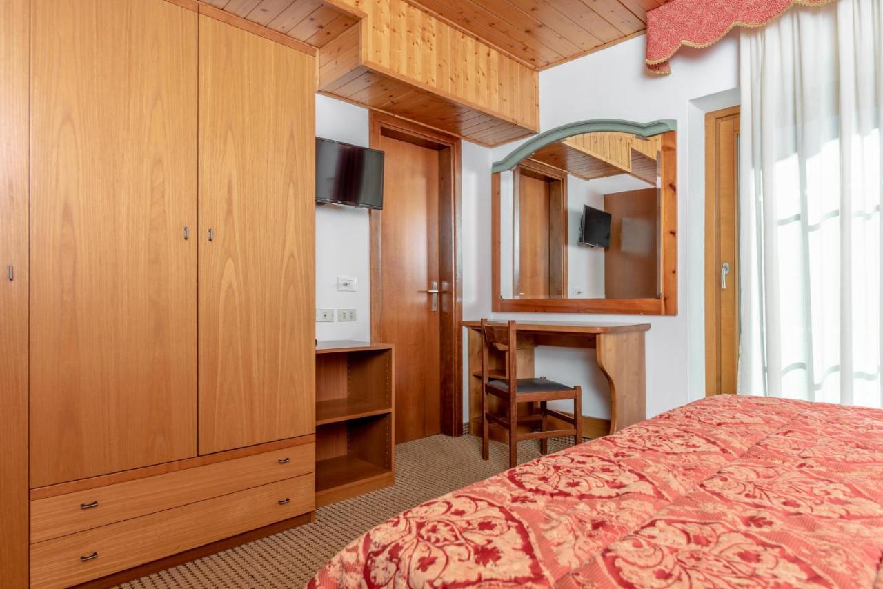Hotel Italo Madonna di Campiglio Exterior photo
